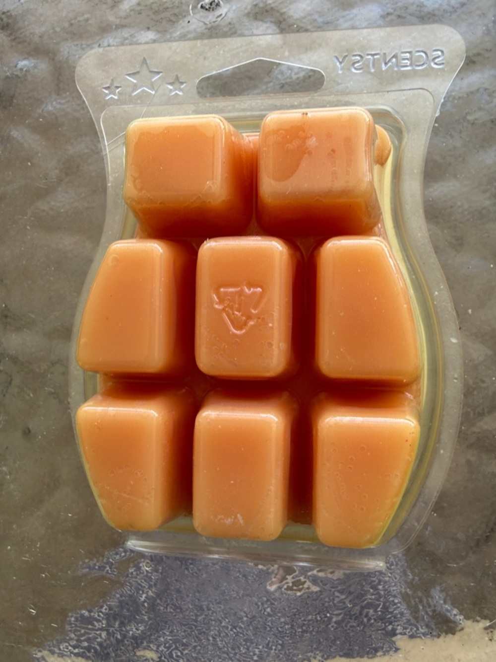 Scentsy Skinny Dippin' Wax Bar - Orange - Picture 2 of 3